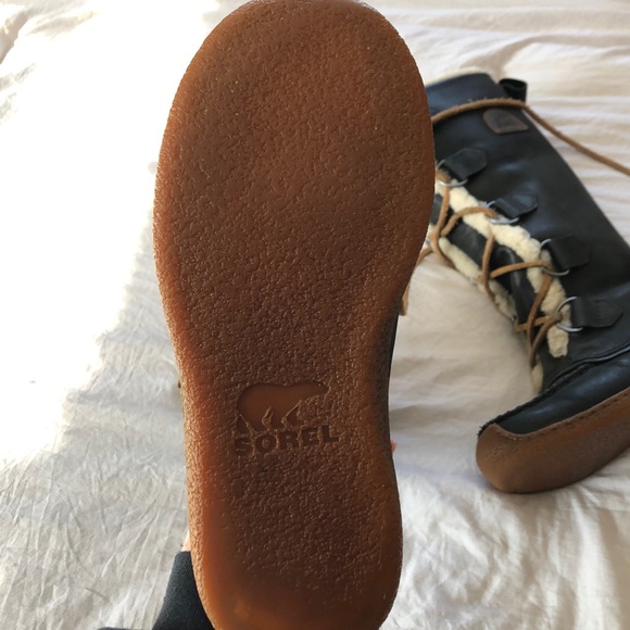 Sorel moccasins - Picture 4 of 4